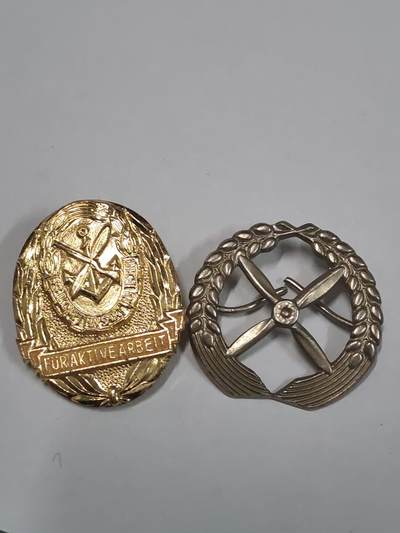 韵星假日拍卖第二十九期 -- Rimey Holidays Auction 29 - 民主德国体育与技术协会证章与空军帽徽