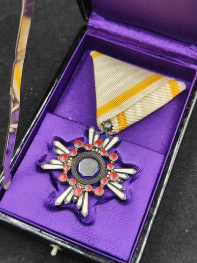 0元起拍勋章 第305期 咸鱼国勋章拍卖专场 10月29日（周三）下午6：00开始 - 六等瑞宝章银制带盒