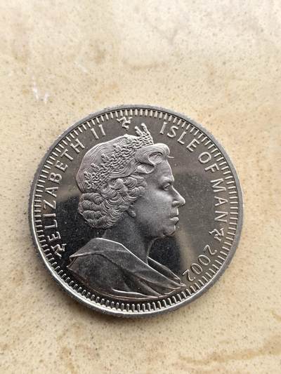 道一币馆币章第一百五十二场 - 马恩岛2002年伊丽莎白二世在位50周年1克朗纪念币-向烈士献花