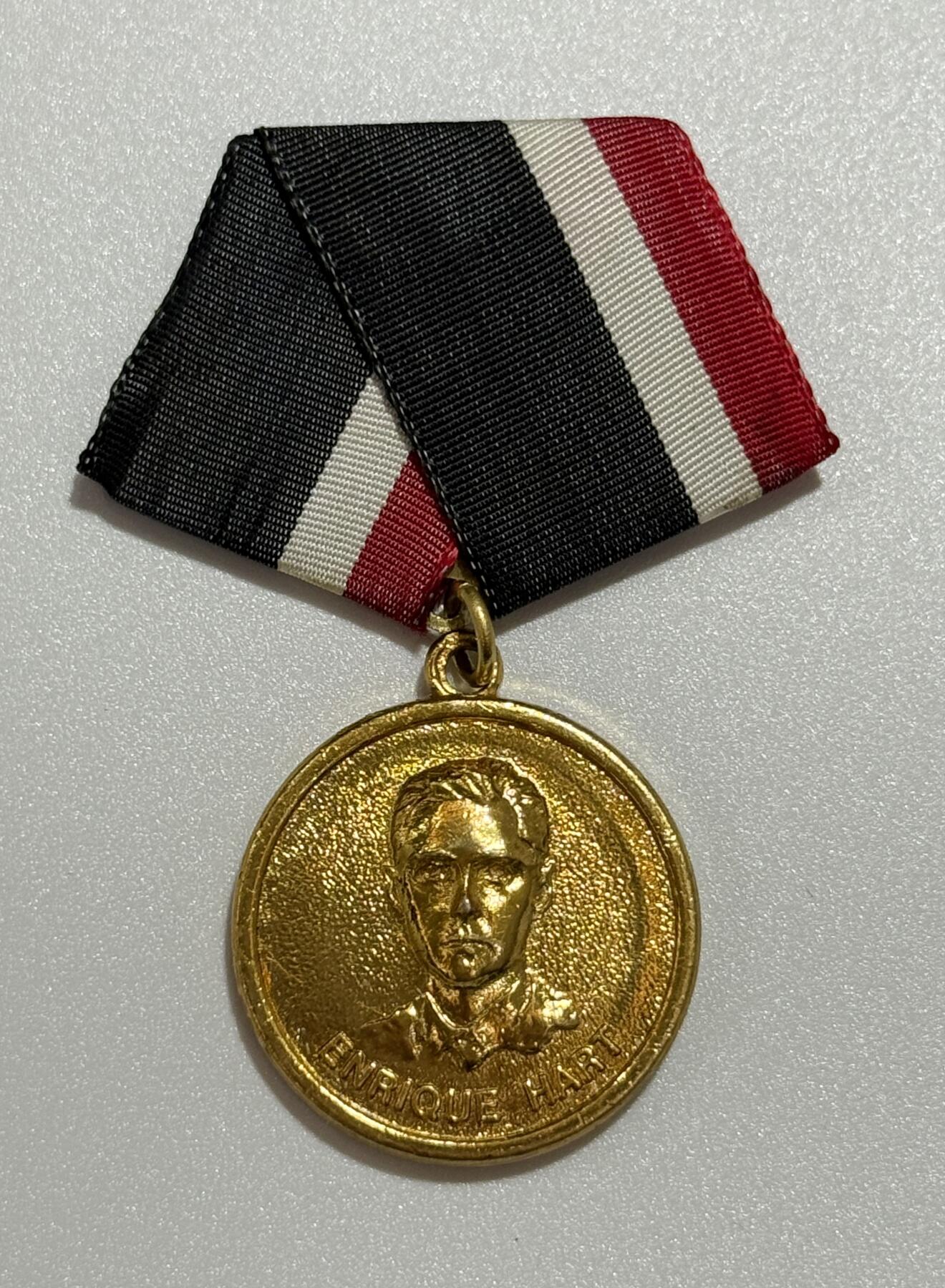 韵星假日精品2025秋季军品类拍卖会-- Rimey Holidays Boutique 2025 Autumn Militaria Sale 古巴人民共和国恩里克 哈特 达瓦罗斯奖章带原盒略