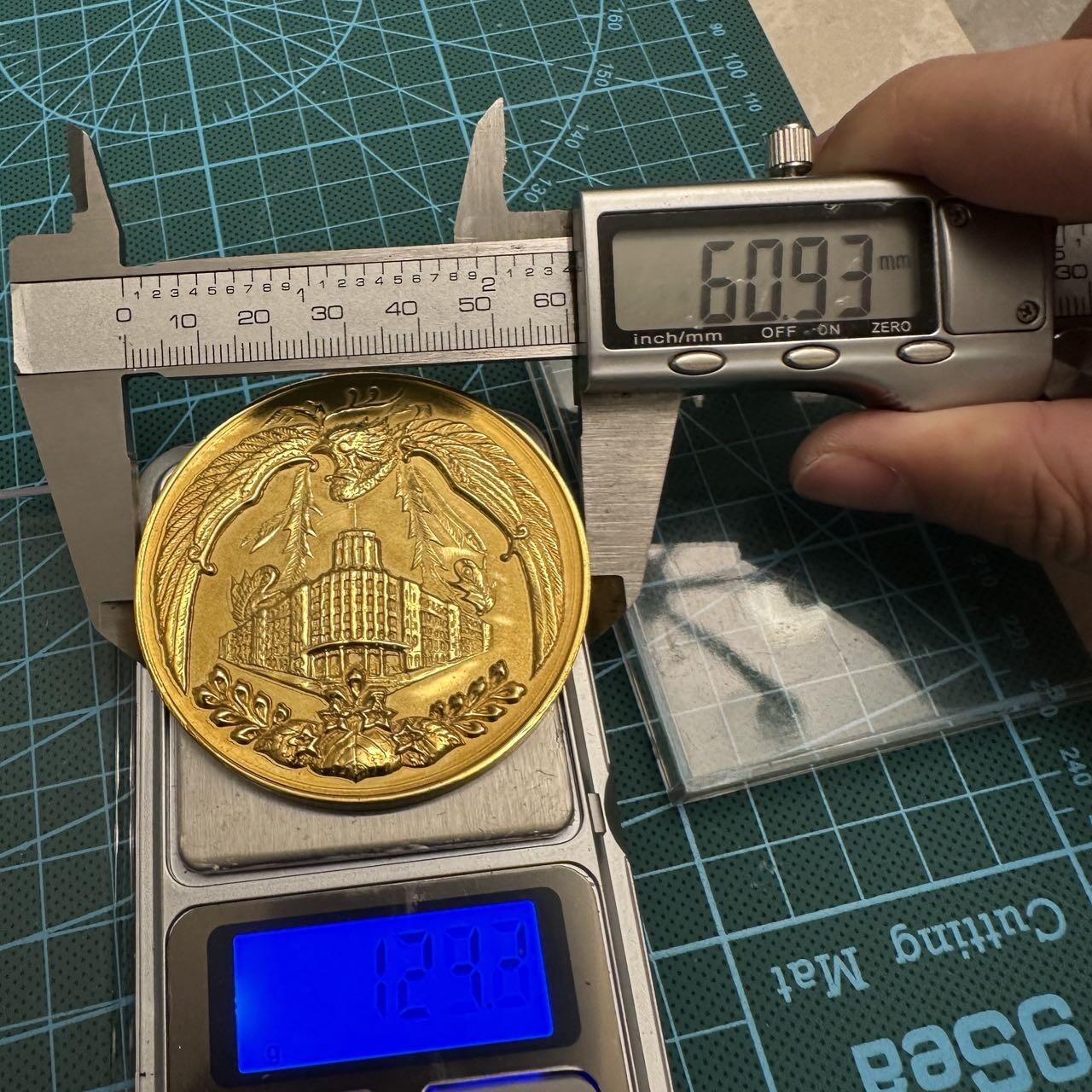蒂克钱币-第46场 日本章牌专场 昭和49年 警视厅创立百年 镀金章 60mm 121g