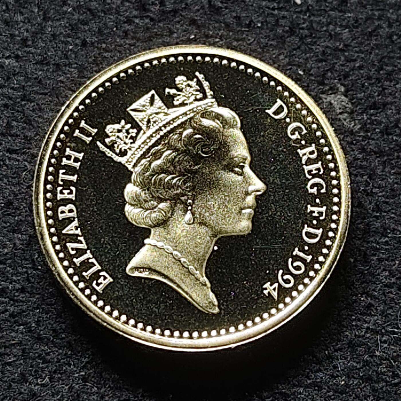 【全场包邮】纯粹捡漏拍472场（免费代拍第9场） 英国1994年1镑四邦国盾徽系列苏格兰狮徽精制纪念币