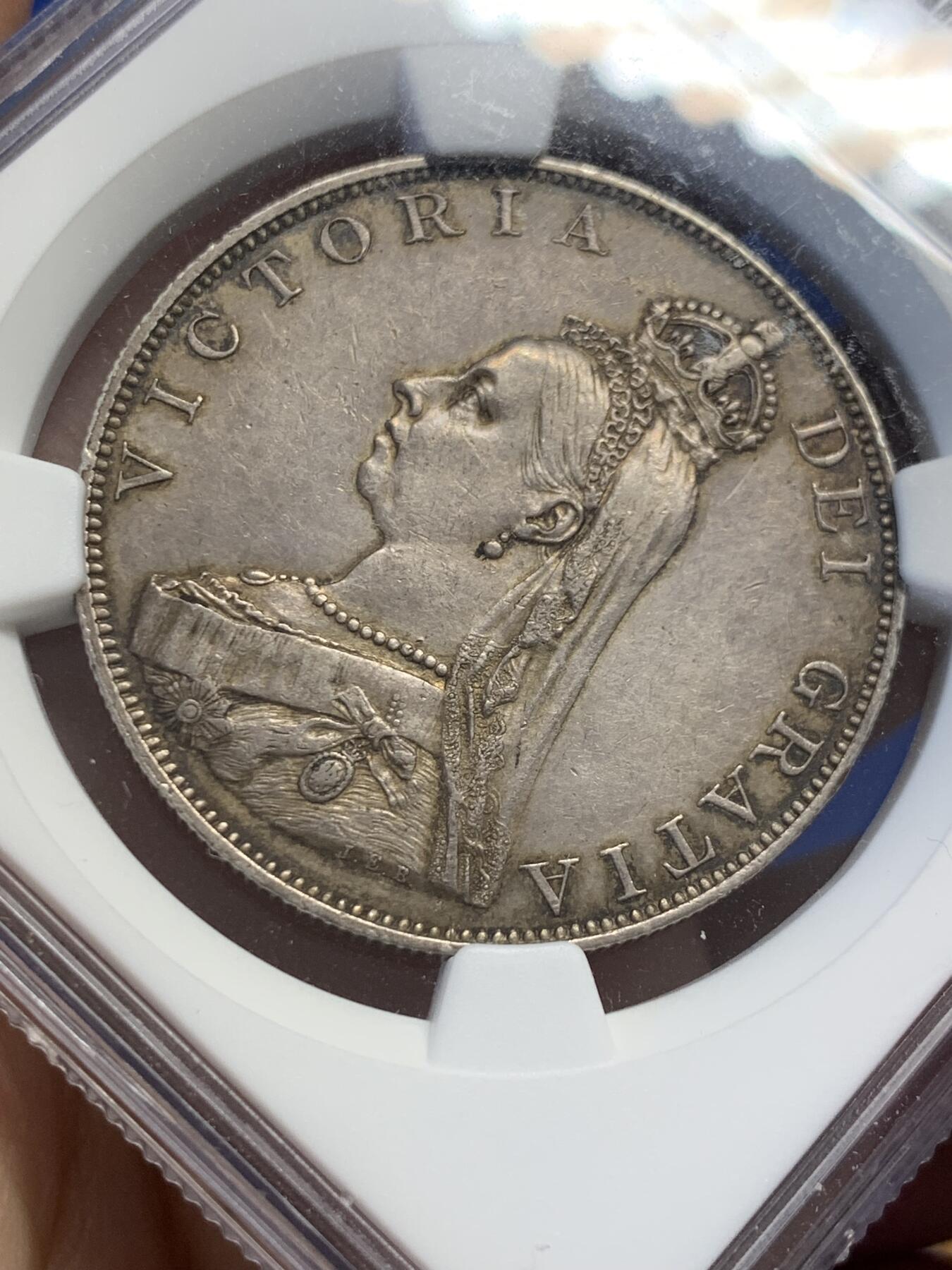 《竞宝斋》第432场 周日，周一 2场连拍 （全场包邮） NGC AU53 英国 1887年 维多利亚二世 双弗洛林银币，罗马1版本，好包浆