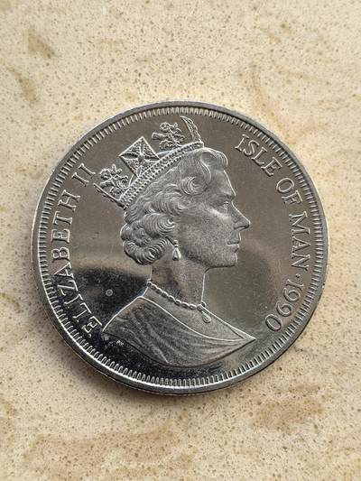 道一币馆币章第一百五十二场 - 马恩岛1990年伊丽莎白王太后90寿辰1克朗纪念币-全家福