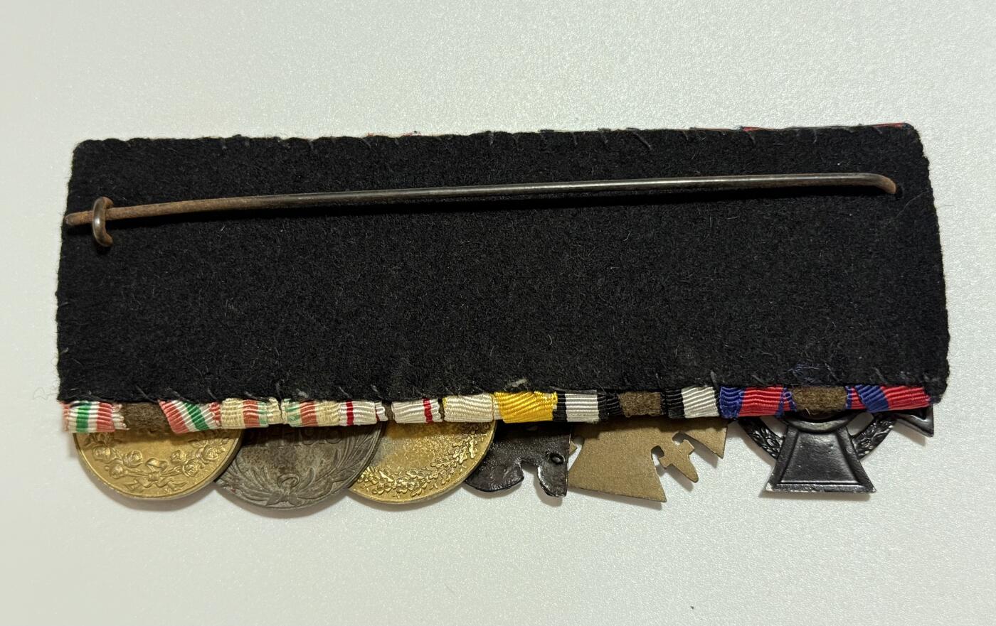 韵星假日精品2025秋季军品类拍卖会-- Rimey Holidays Boutique 2025 Autumn Militaria Sale 帝德勋奖章六联排—二级奥古斯特勋章、荣誉十字奖章、二级西里西亚鹰勋章、奥地利一战参战奖章、匈牙利一战参战奖章、保加利亚一战参战奖章