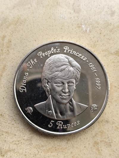 道一币馆币章第一百五十二场 - 塞舌尔群岛1997年戴安娜王妃逝世25卢比克朗型纪念币