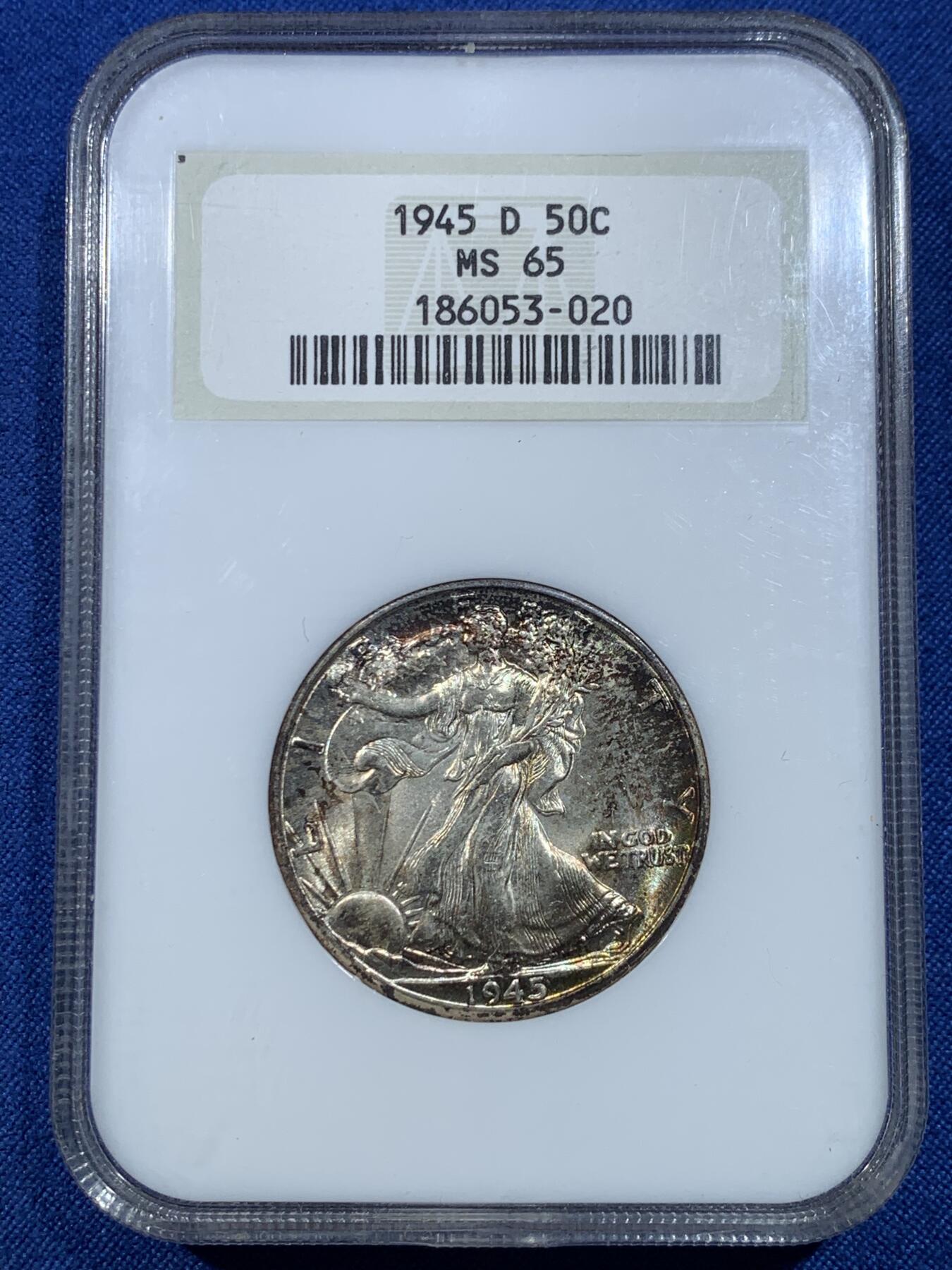 《竞宝斋》第432场 周日，周一 2场连拍 （全场包邮） NGC MS65 美国 1945年 D版行走女神银币 NGC老盒严评 女神面惊艳的五彩