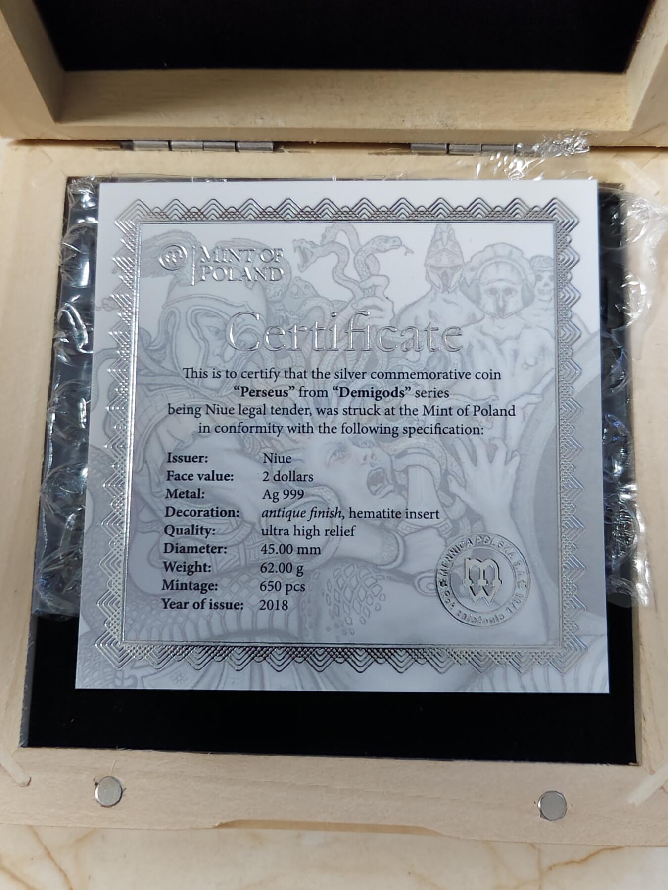 第180期拍卖【长期征集拍品】【北京币展专场】 纽埃2018年古希腊半神系列2珀尔修斯战美杜莎2盎司银币NGC-MS69盒证齐全，999银，发行650枚，