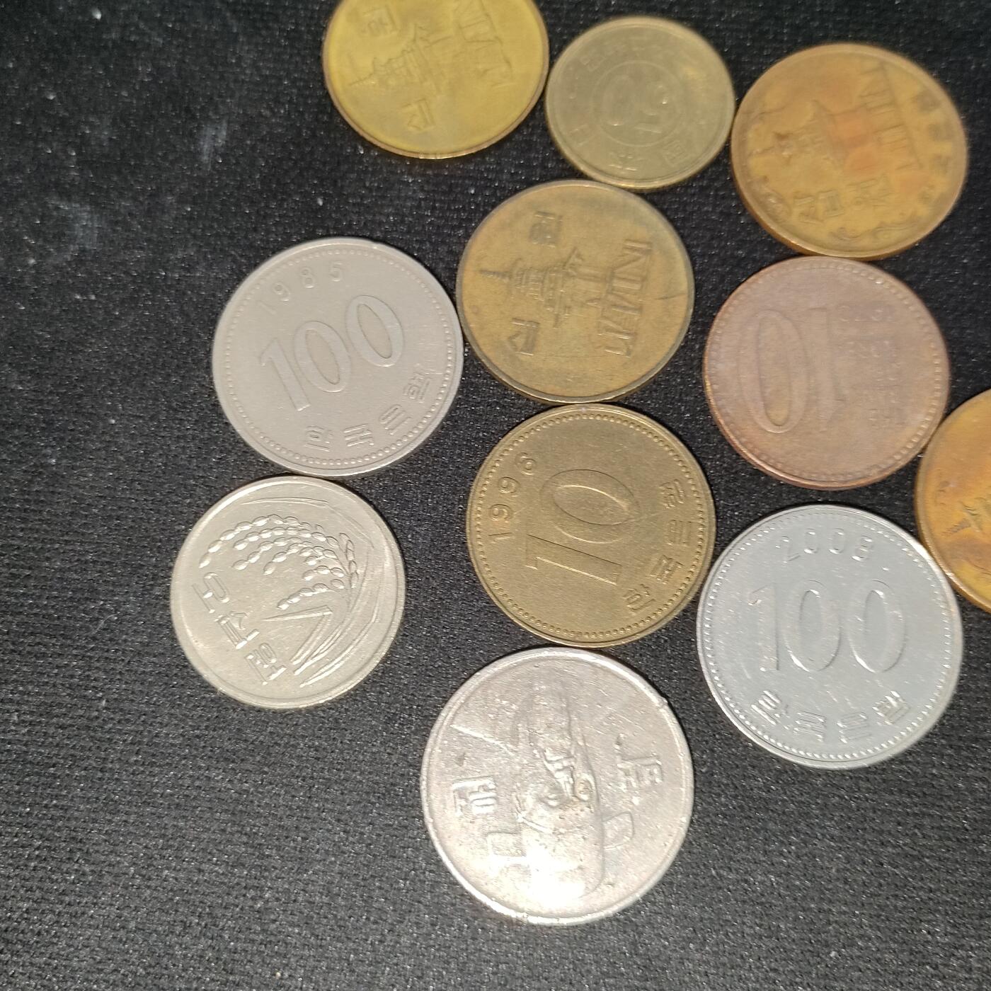 猩哥外币小铺➨【第199场】 日本和韩国11个