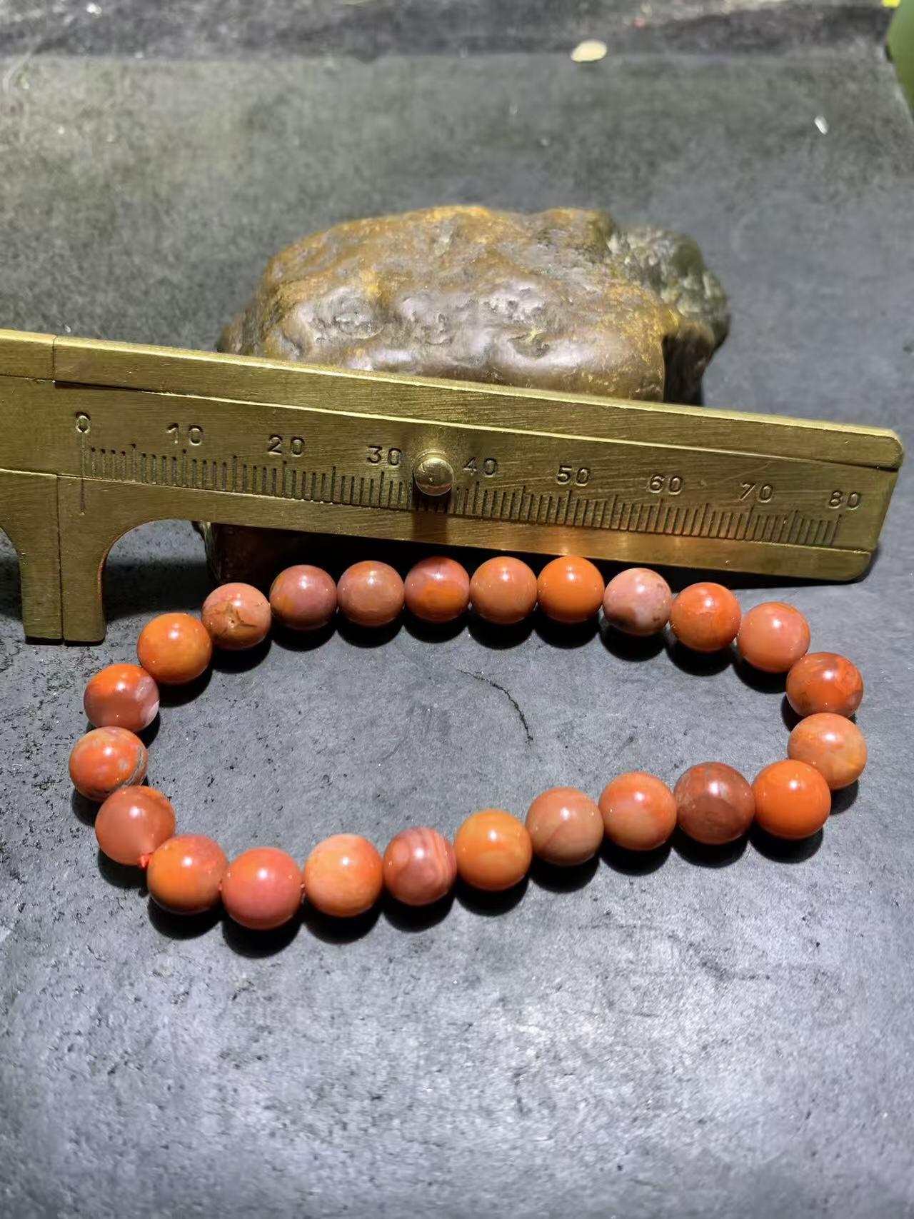 川料南红玛瑙通货手串一条，