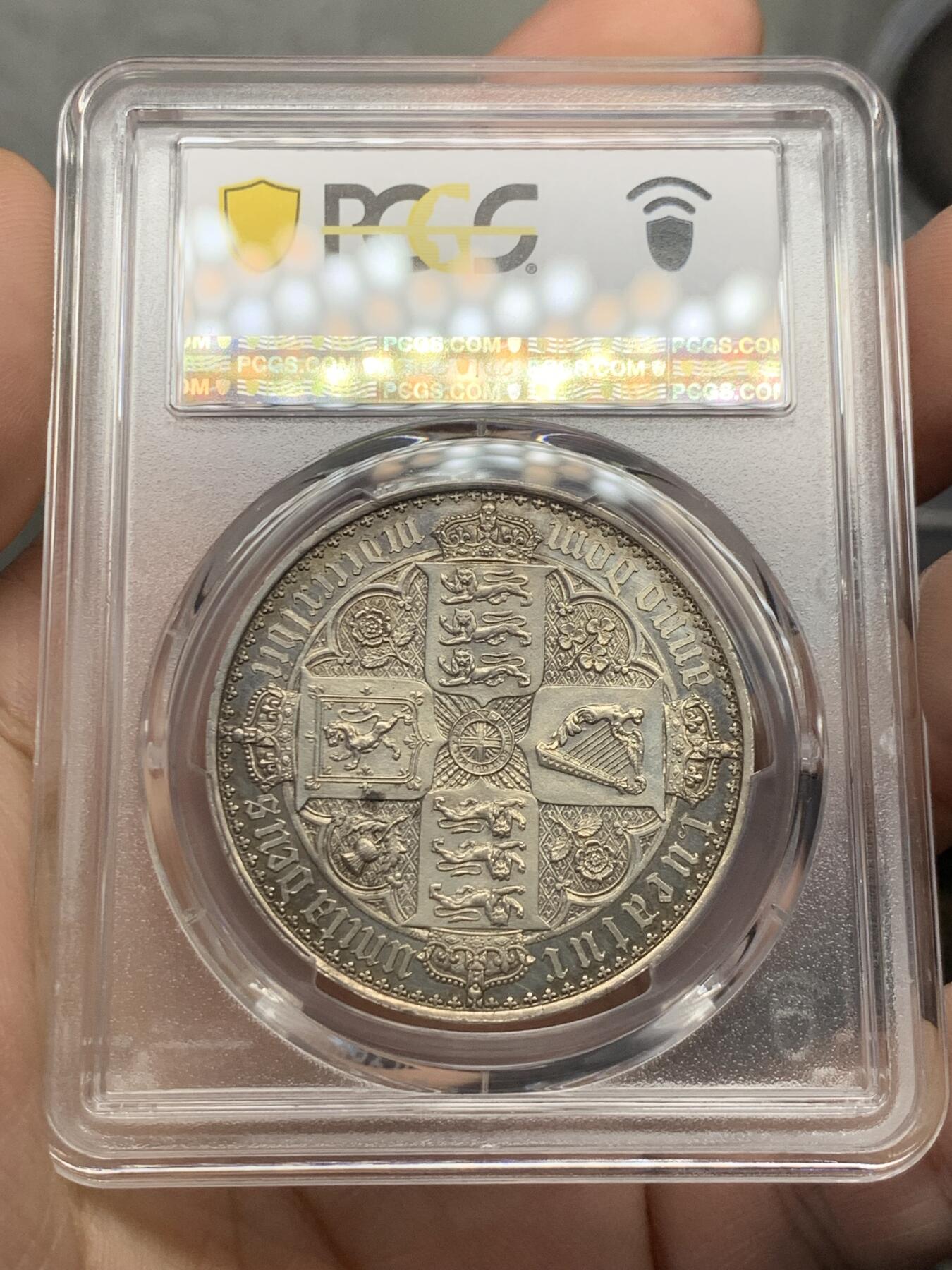 《竞宝斋》第432场 周日，周一 2场连拍 （全场包邮） PCGS PR62CAM 英国1847哥特克朗银币 公认的最美钱币之一 英系玩家绕不过的美丽 所见62分的状态极佳者