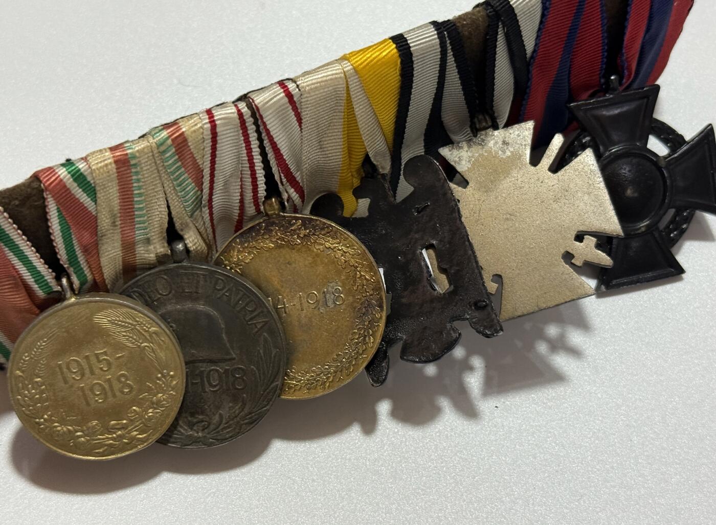 韵星假日精品2025秋季军品类拍卖会-- Rimey Holidays Boutique 2025 Autumn Militaria Sale 帝德勋奖章六联排—二级奥古斯特勋章、荣誉十字奖章、二级西里西亚鹰勋章、奥地利一战参战奖章、匈牙利一战参战奖章、保加利亚一战参战奖章