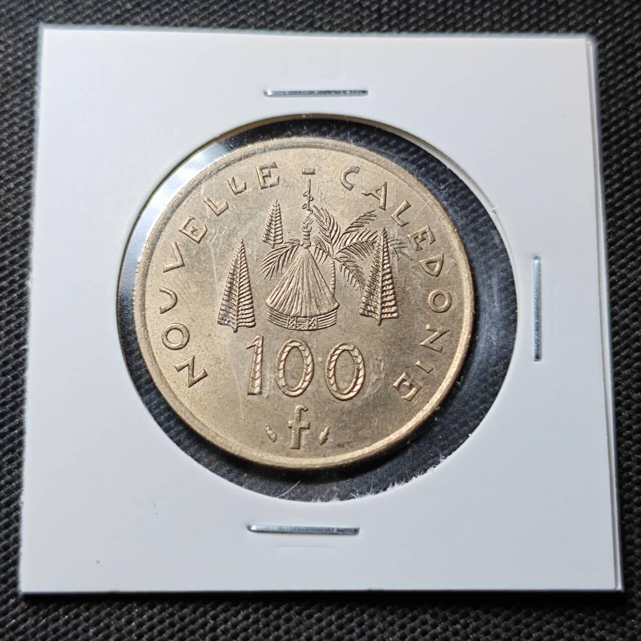 KK钱币收藏小铺  第359场  2月预留时间 周末发货  法属新喀里多尼亚100法郎 好品