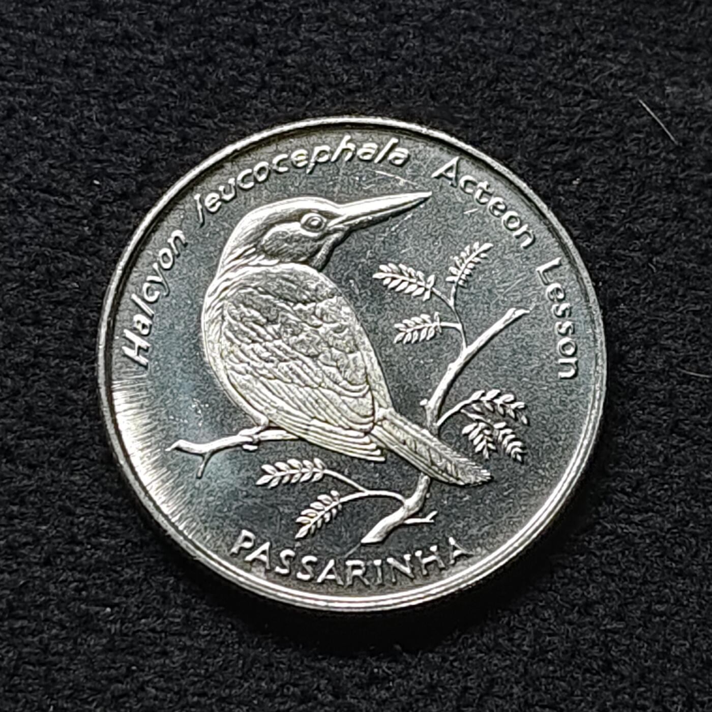 【全场包邮】纯粹捡漏拍472场（免费代拍第9场） 佛得角群岛1994年10埃斯库多-鸟版灰头翠鸟