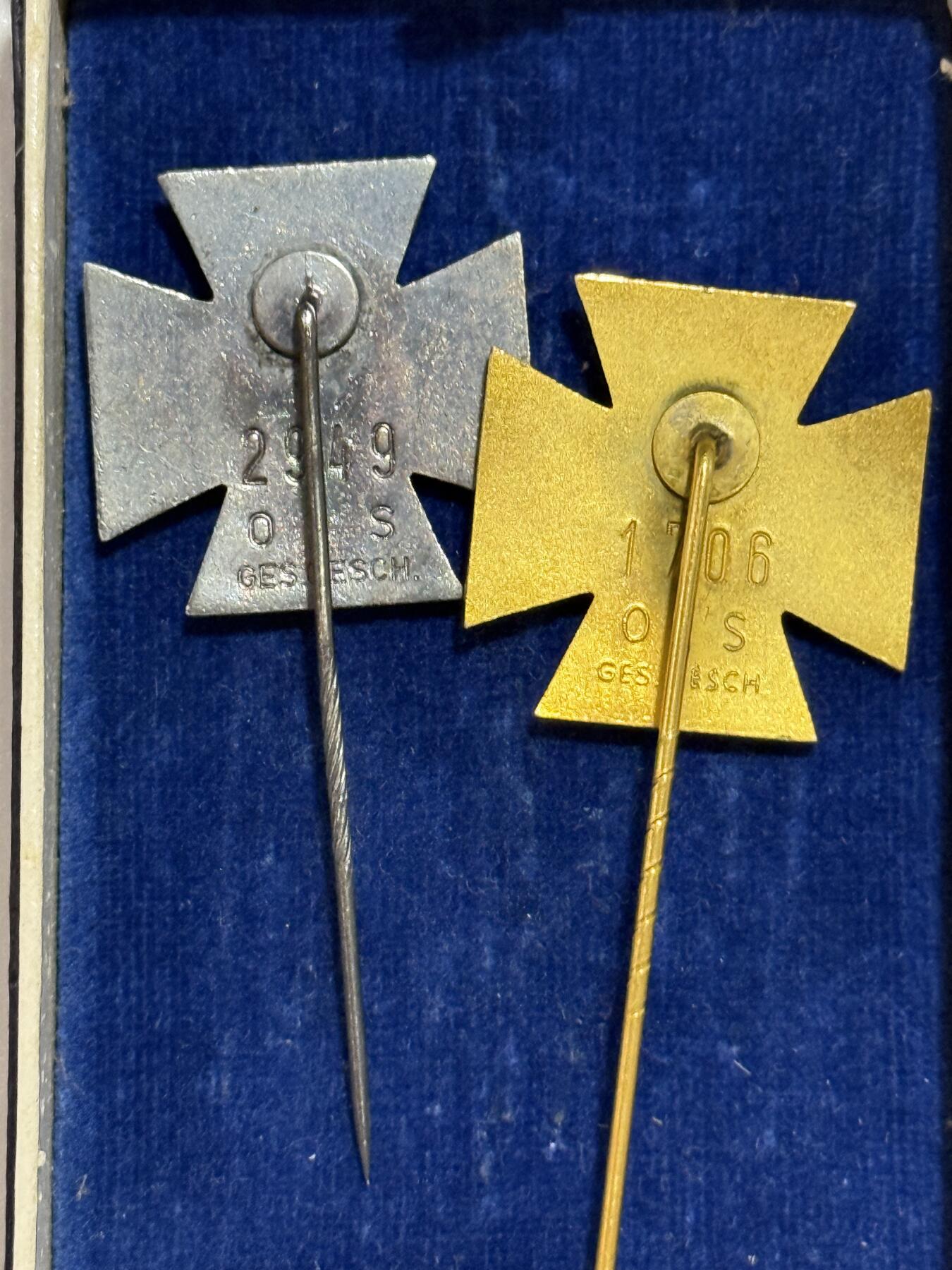 韵星假日精品2025秋季军品类拍卖会-- Rimey Holidays Boutique 2025 Autumn Militaria Sale 魏玛德国-Nazi德国基夫霍伊泽证章插针全套带原盒 -- 带金级和银级协会会员插针-2949、1706号 25、40、50年荣誉成员证章 