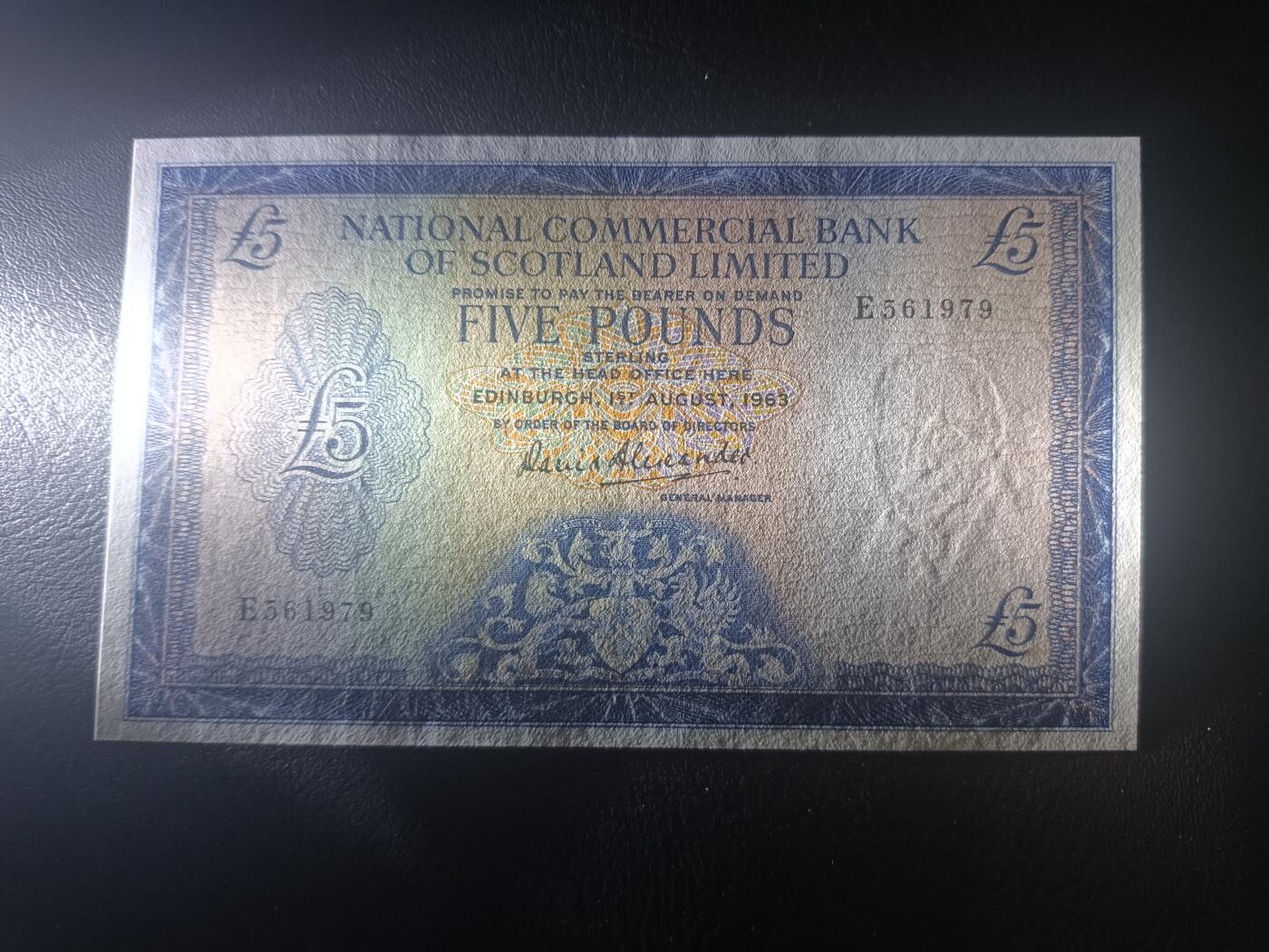2025十月第四期，加拍第二场，总198期 苏格兰国家商业银行1963年5镑UNC-，银行徽章和19世纪爱丁堡俯瞰图，此银行现在被苏格兰皇家银行收购，已不存在