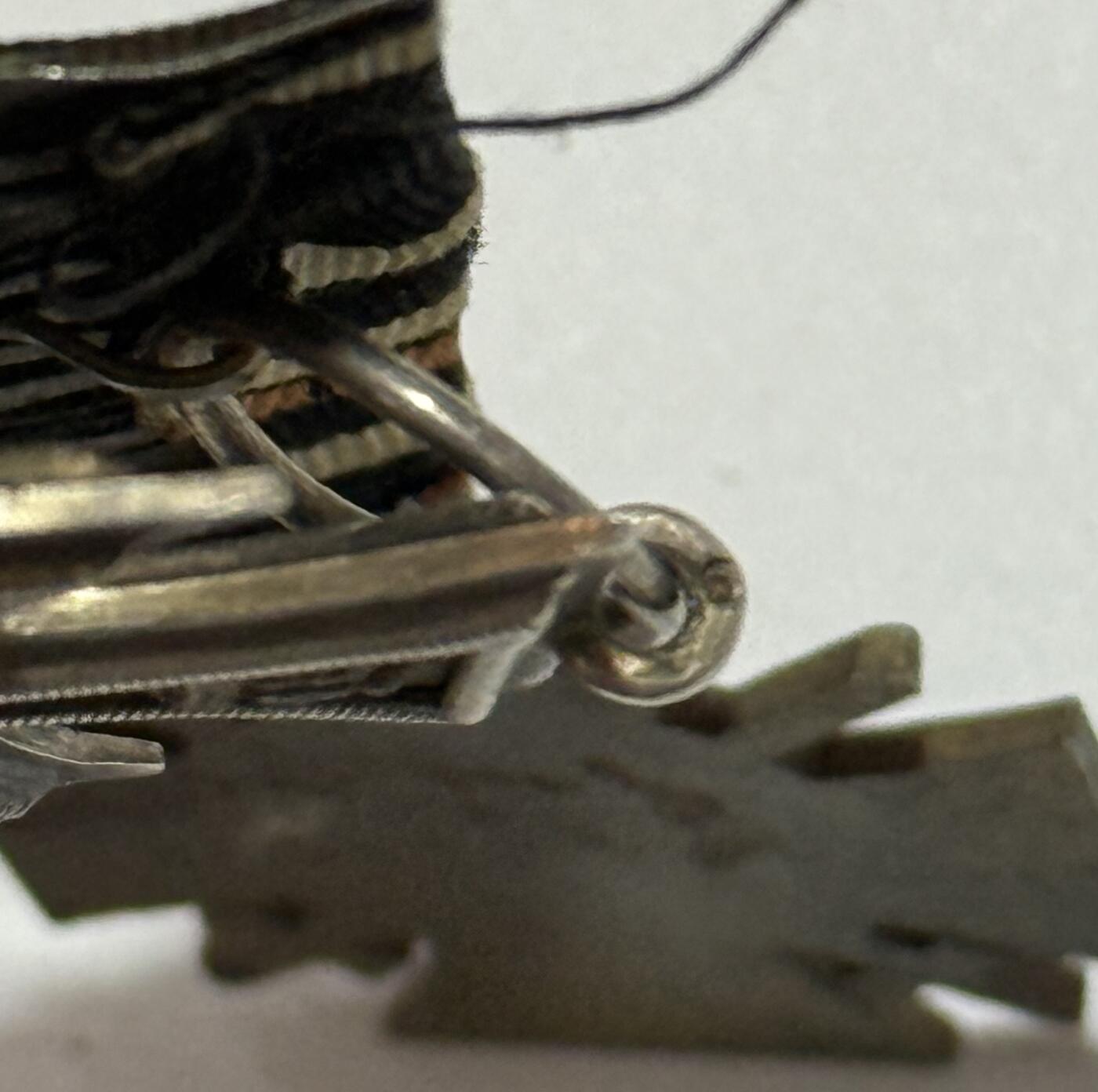 韵星假日精品2025秋季军品类拍卖会-- Rimey Holidays Boutique 2025 Autumn Militaria Sale 德意志帝国二级铁十字勋章与一战荣誉十字奖章联排 （铁十字w？标，小环打6批次标）