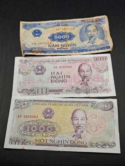 【淘币小摊】限时拍第七百七十七拍   纸币场  满百包邮可预留两周  周一统一发货  - 越南1000-2000-5000盾纸币3张