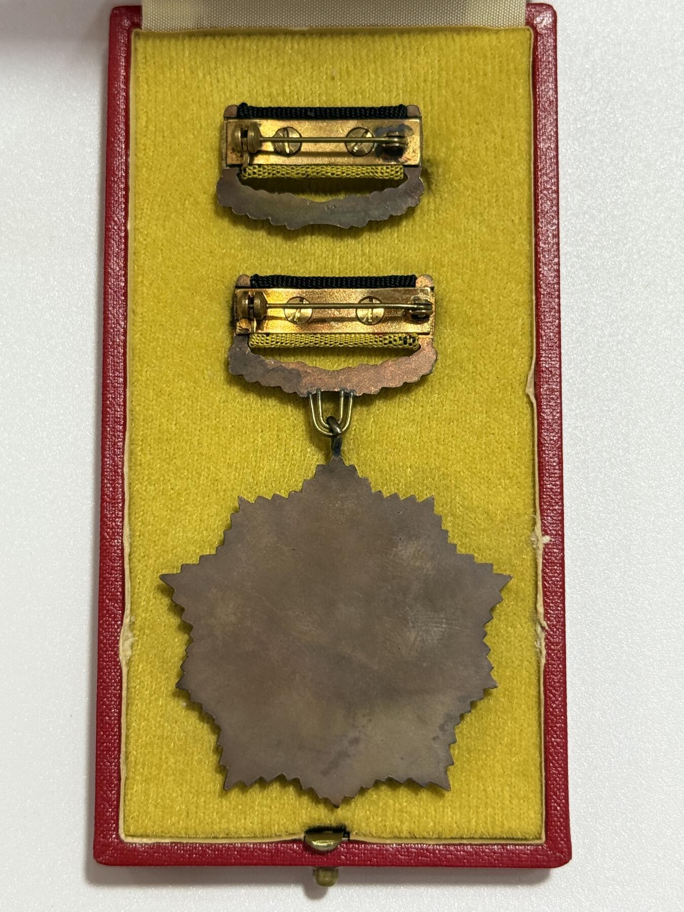 韵星假日精品2025秋季军品类拍卖会-- Rimey Holidays Boutique 2025 Autumn Militaria Sale 民主德国铜级祖国功勋勋章带原盒略