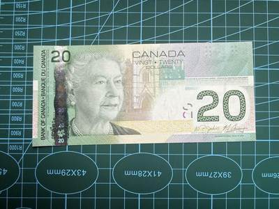 【炜奕收藏】，第四十九期，多套加拿大纸币、港澳靓号 - 2008年加拿大20元，UNC品相，号码倒置号尾88，IBNS获奖钞