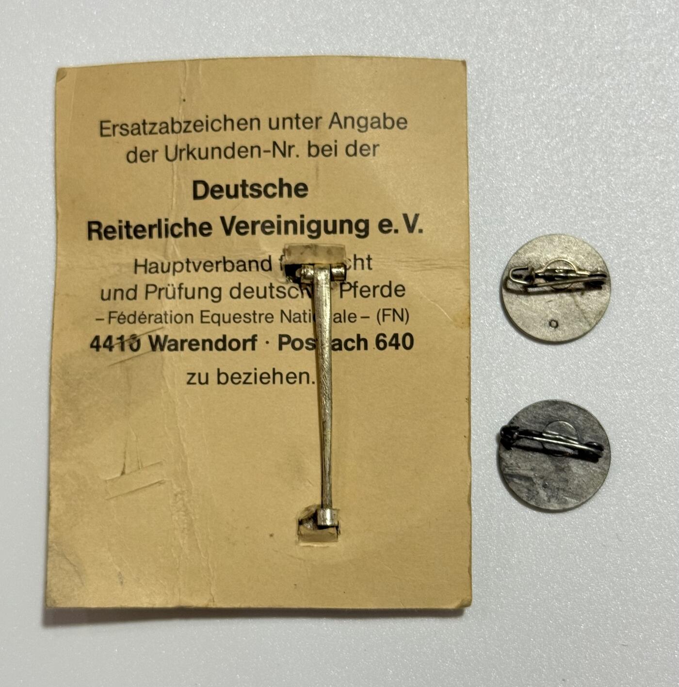 韵星假日精品2025秋季军品类拍卖会-- Rimey Holidays Boutique 2025 Autumn Militaria Sale 57版银级马术奖章+2枚马术协会证章