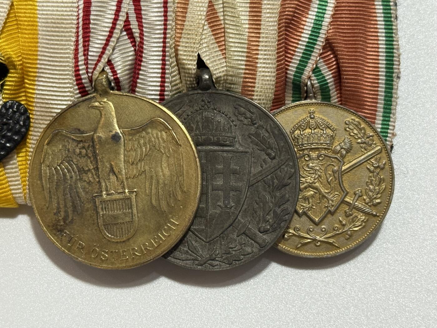 韵星假日精品2025秋季军品类拍卖会-- Rimey Holidays Boutique 2025 Autumn Militaria Sale 帝德勋奖章六联排—二级奥古斯特勋章、荣誉十字奖章、二级西里西亚鹰勋章、奥地利一战参战奖章、匈牙利一战参战奖章、保加利亚一战参战奖章