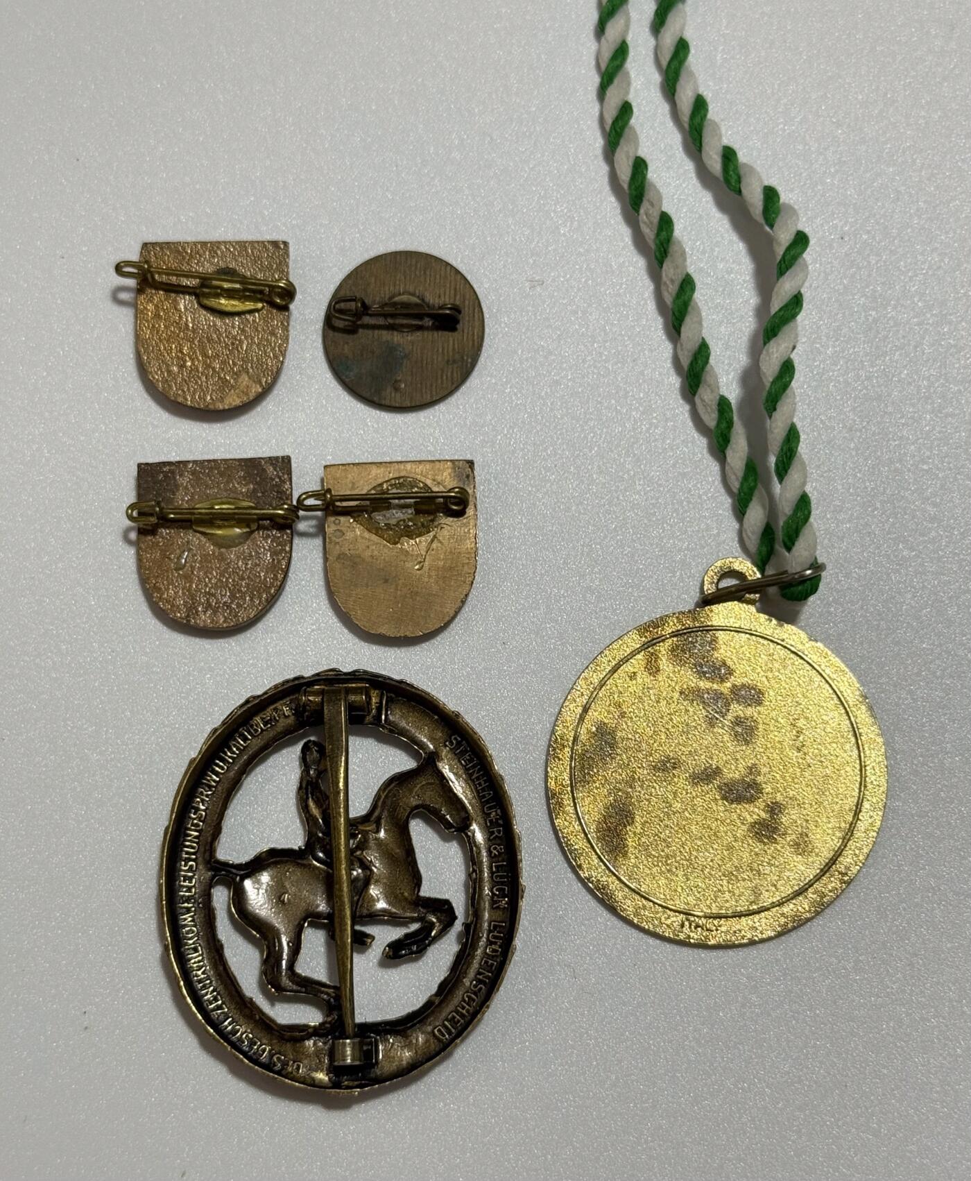 韵星假日精品2025秋季军品类拍卖会-- Rimey Holidays Boutique 2025 Autumn Militaria Sale 57铜级马术奖章+四枚马术协会证章+西德马术竞赛金牌