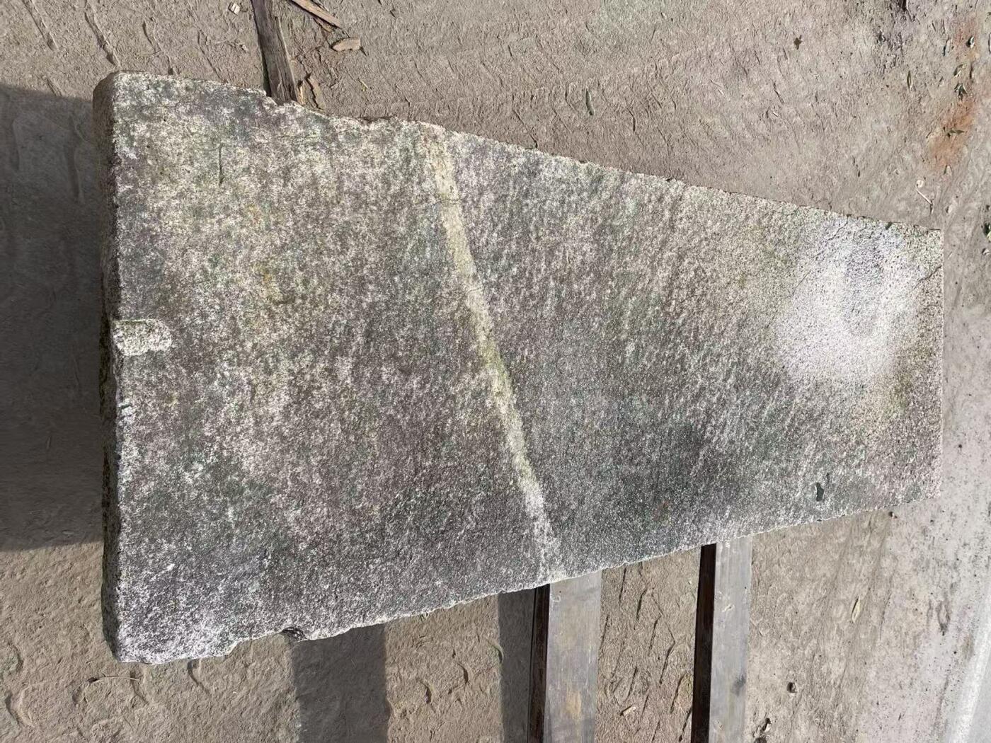 茶室陈设——明代花岗岩石石炉，包老，品相完整，造型美观，独特，长45宽26高22厘米