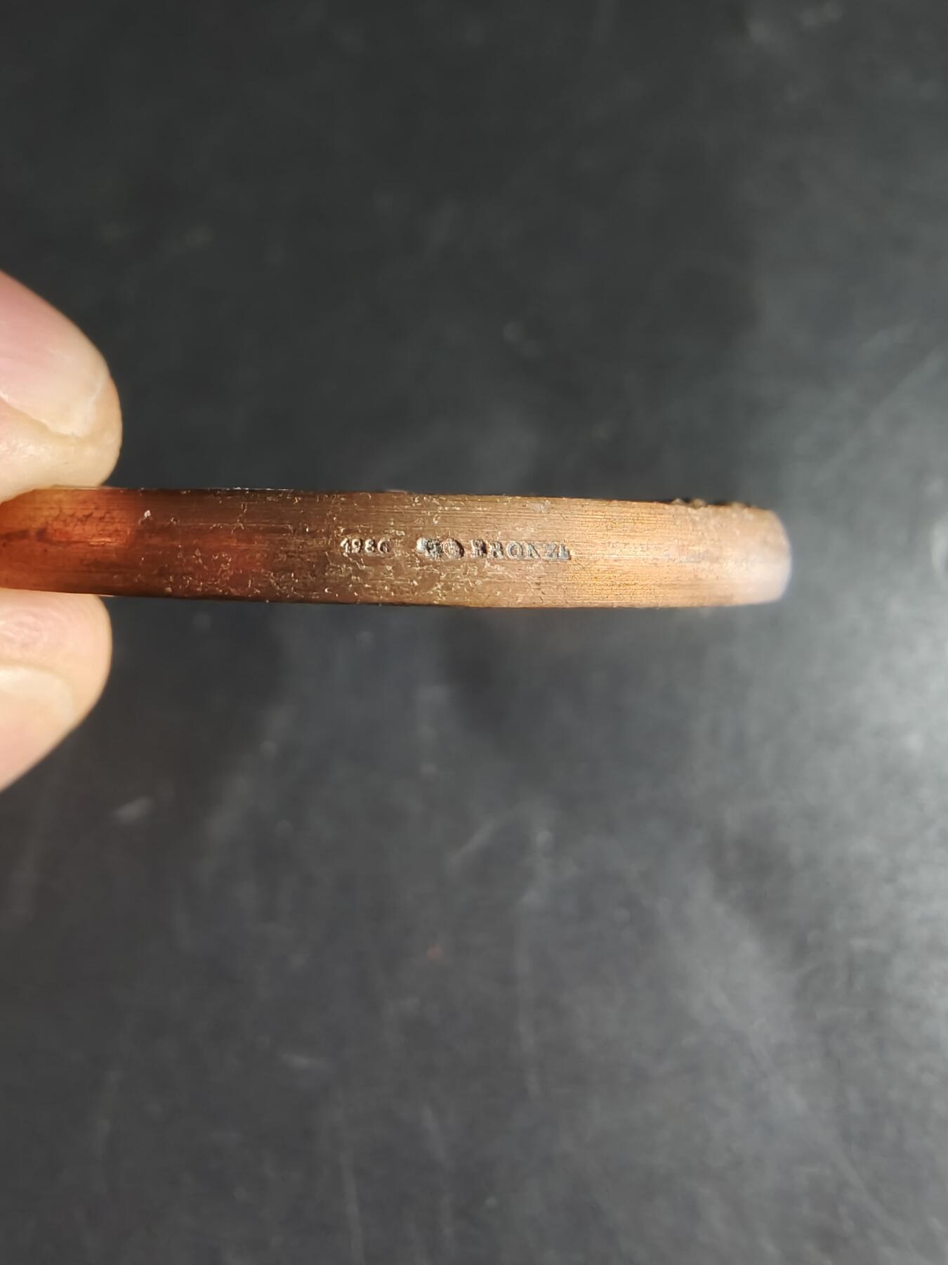 老王徽章第159期   法国农业协会大铜章     大师科尔滨作品     直径50mm.    重量71.5g