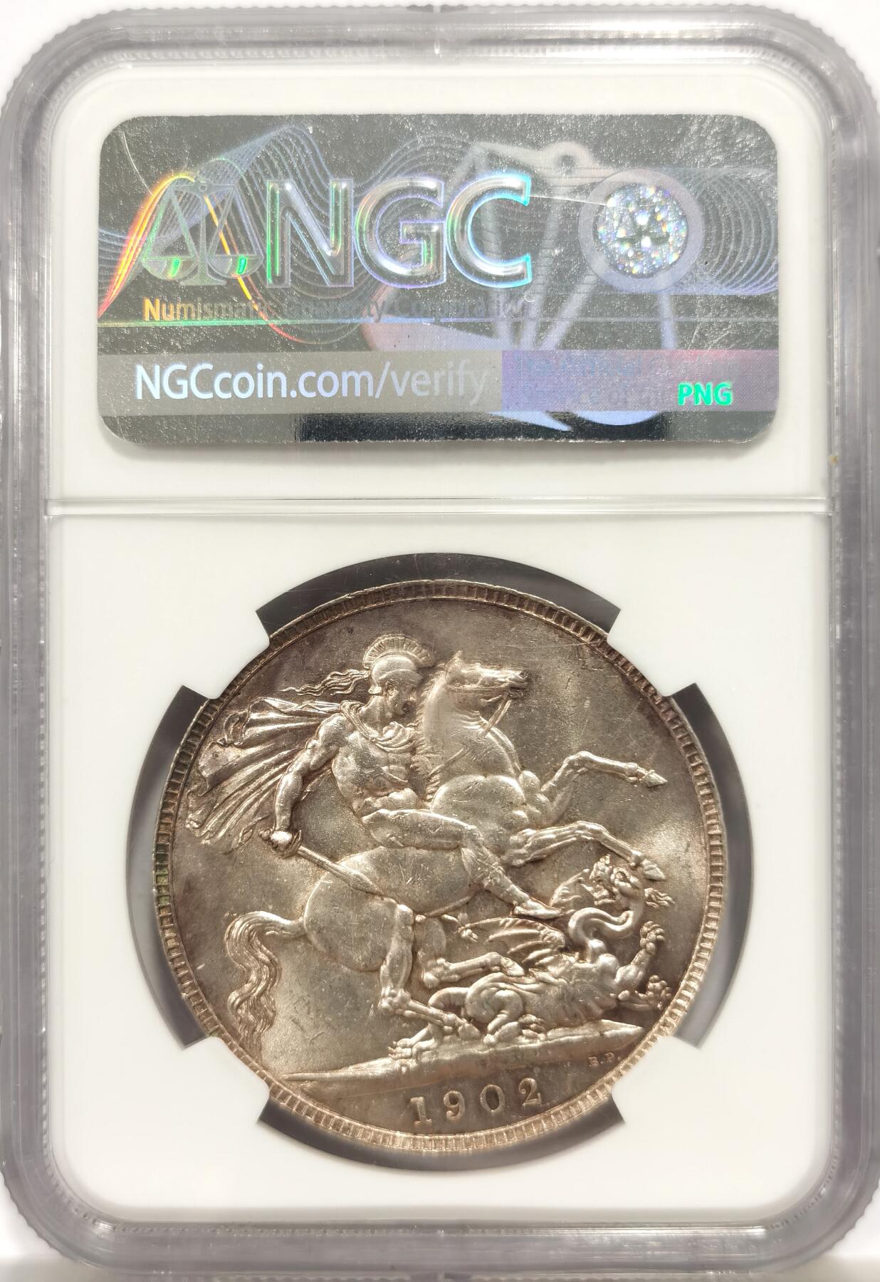 博洋堂世界钱币拍卖第144期（全场包邮） NGC MS62 英国1902年爱德华七世1克朗马剑银币 普制低评，两面粉光带彩，马剑面打制得特别犀利