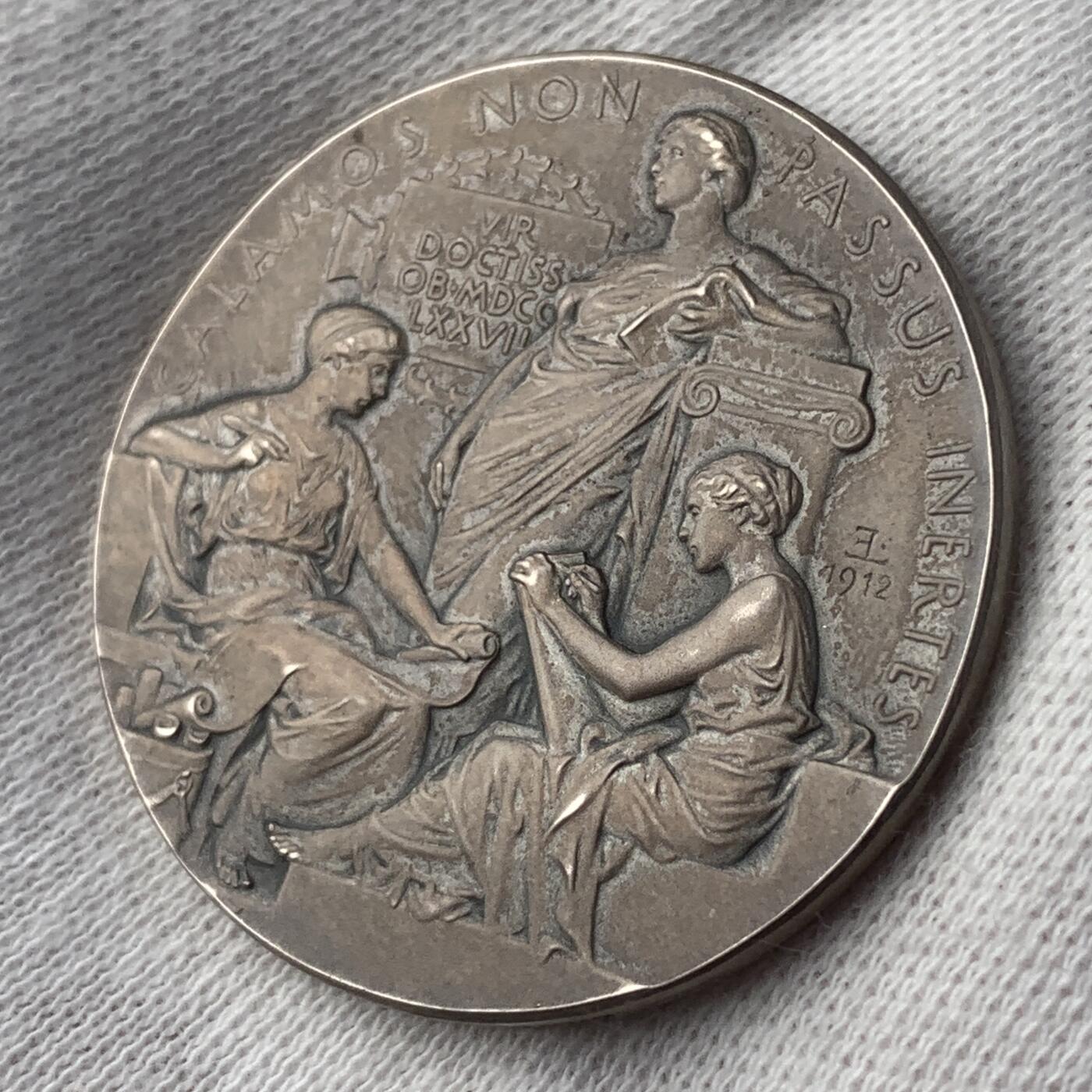 掌中浮雕-藏着的欧洲第039场 1912年瑞典银章, 31mm，15g，E.lindberg雕刻