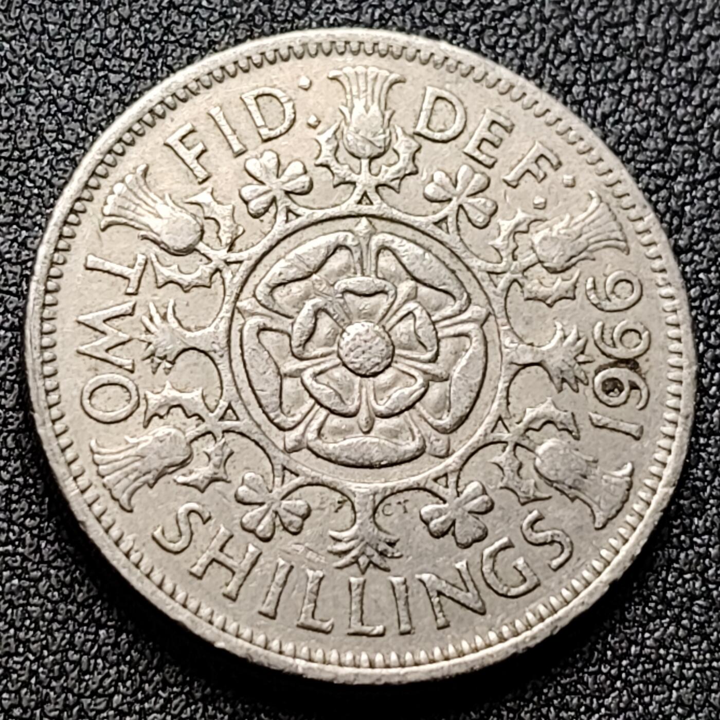 泉币菌-第118场-精品福利场  英国早期1966年2先令老镍币 伊丽莎白二世青年女王头像 28.3MM