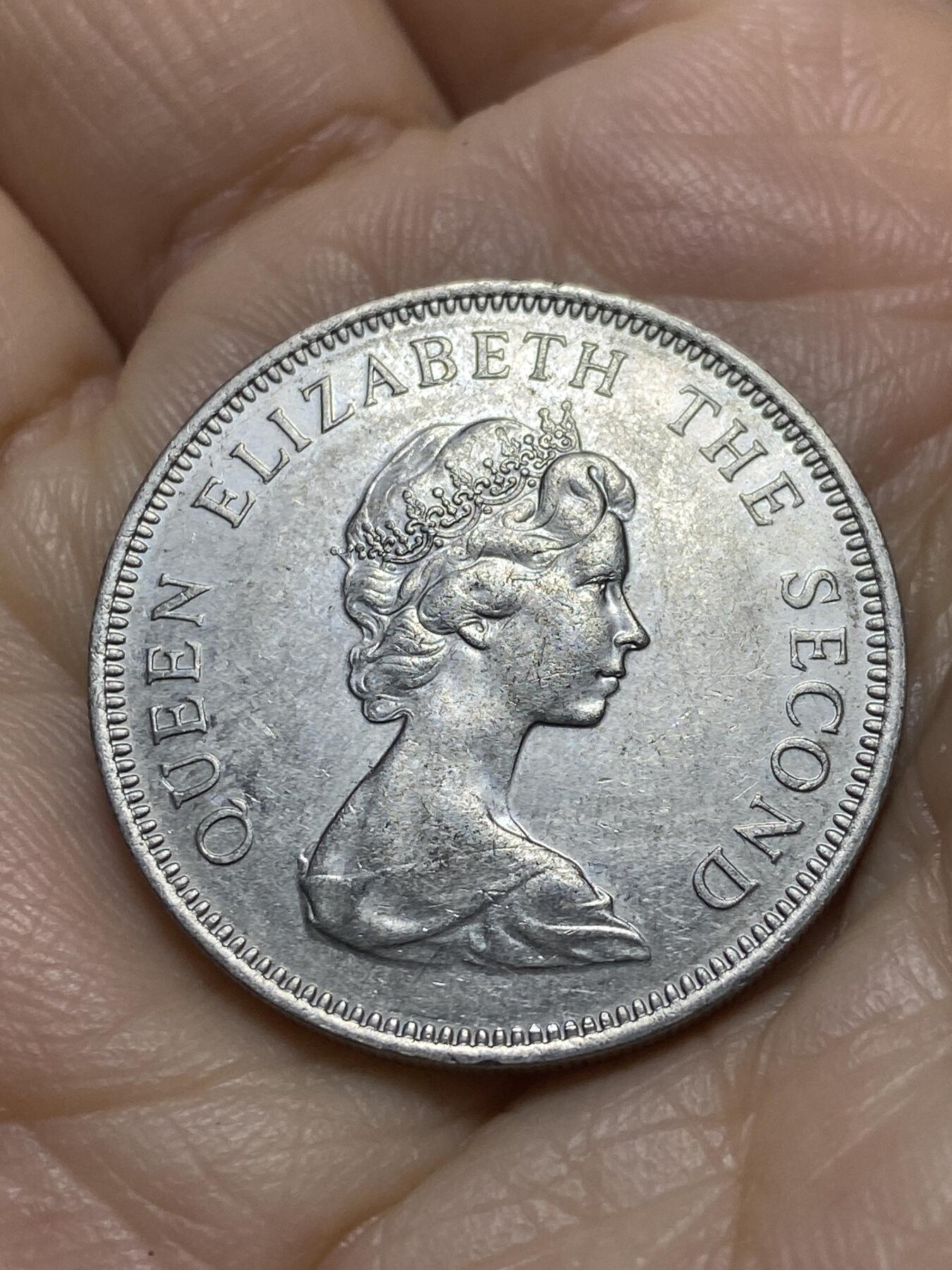 2025年第一百一十八场(总第一百四十四场）外国好品散币(免佣金) 英属福克兰群岛🇫🇰1983年10便士(伊丽莎白二世中年花冠，第一版)