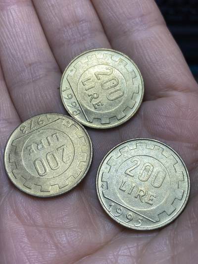 2025年第一百一十八场(总第一百四十四场）外国好品散币(免佣金) - 意大利🇮🇹200里拉3枚：1978年95年98年
