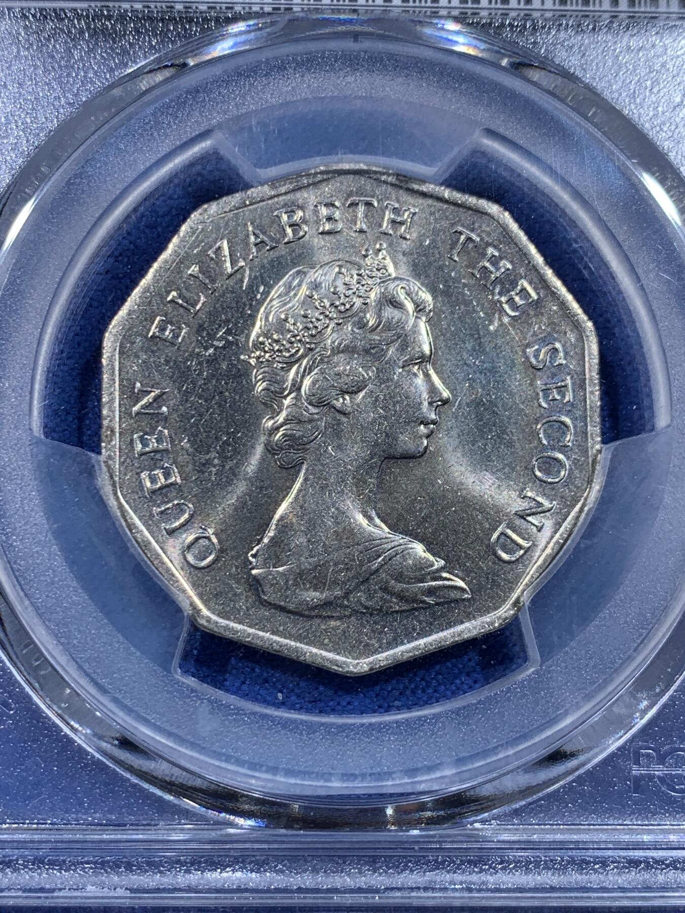 《竞宝斋》第433场 周日，周一 2场连拍 （全场包邮） 两枚一组 PCGS MS64 香港1976年多边形伍圆 热门品种