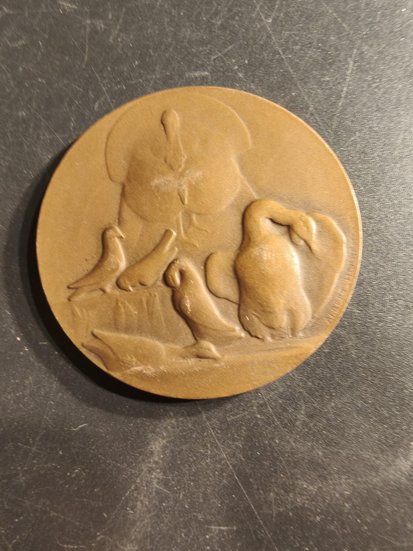 老王徽章第159期 法国畜牧业协会大铜章     直径50mm.    重量60g