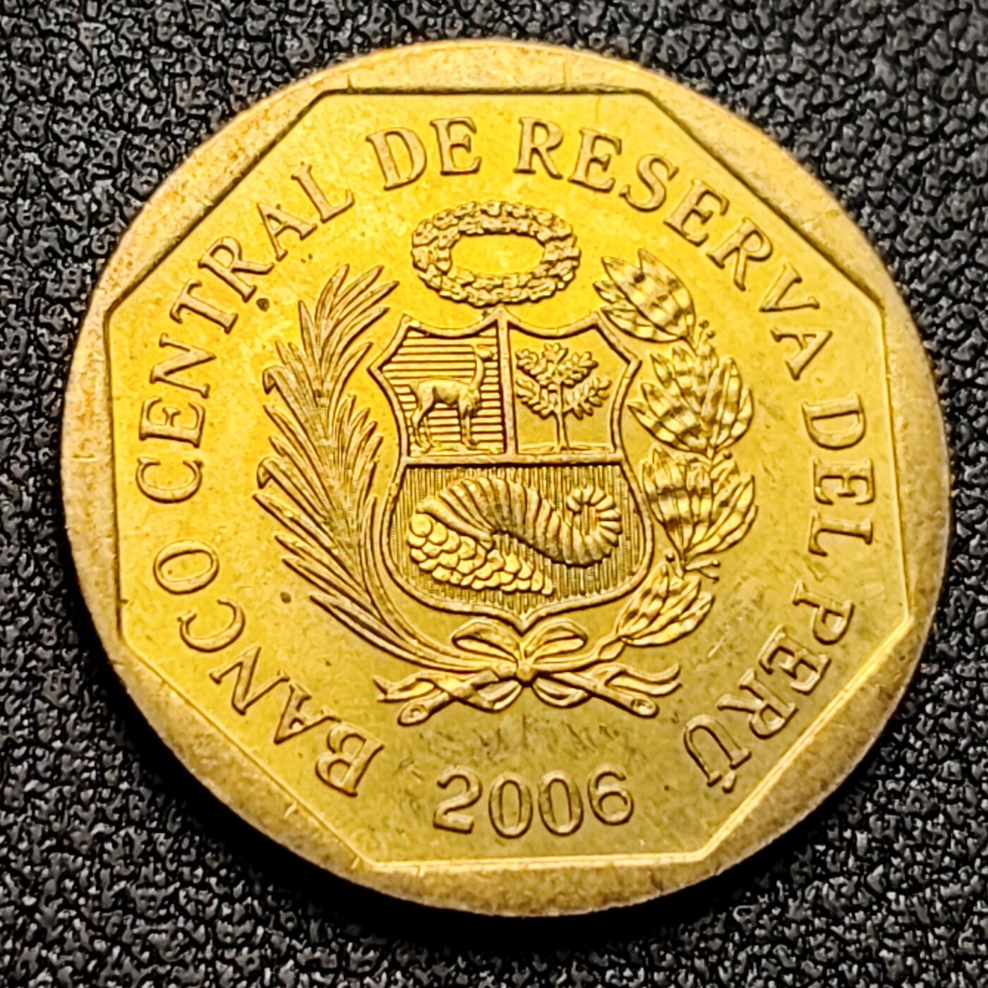 泉币菌-第118场-精品福利场  秘鲁2006年20分黄铜硬币 23毫米  纪念币铜钱