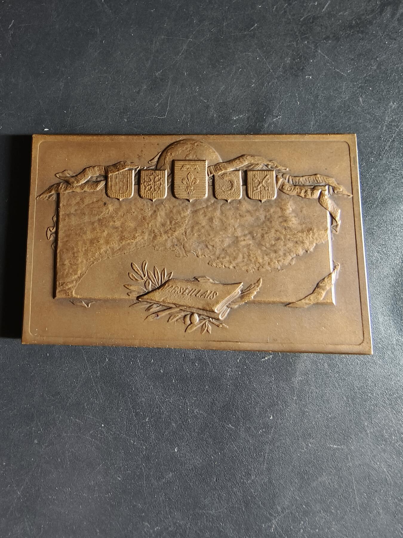 老王徽章第159期 法国马赛市1868年方形大铜章       小天使       尺寸68×43mm.    重量87.6g