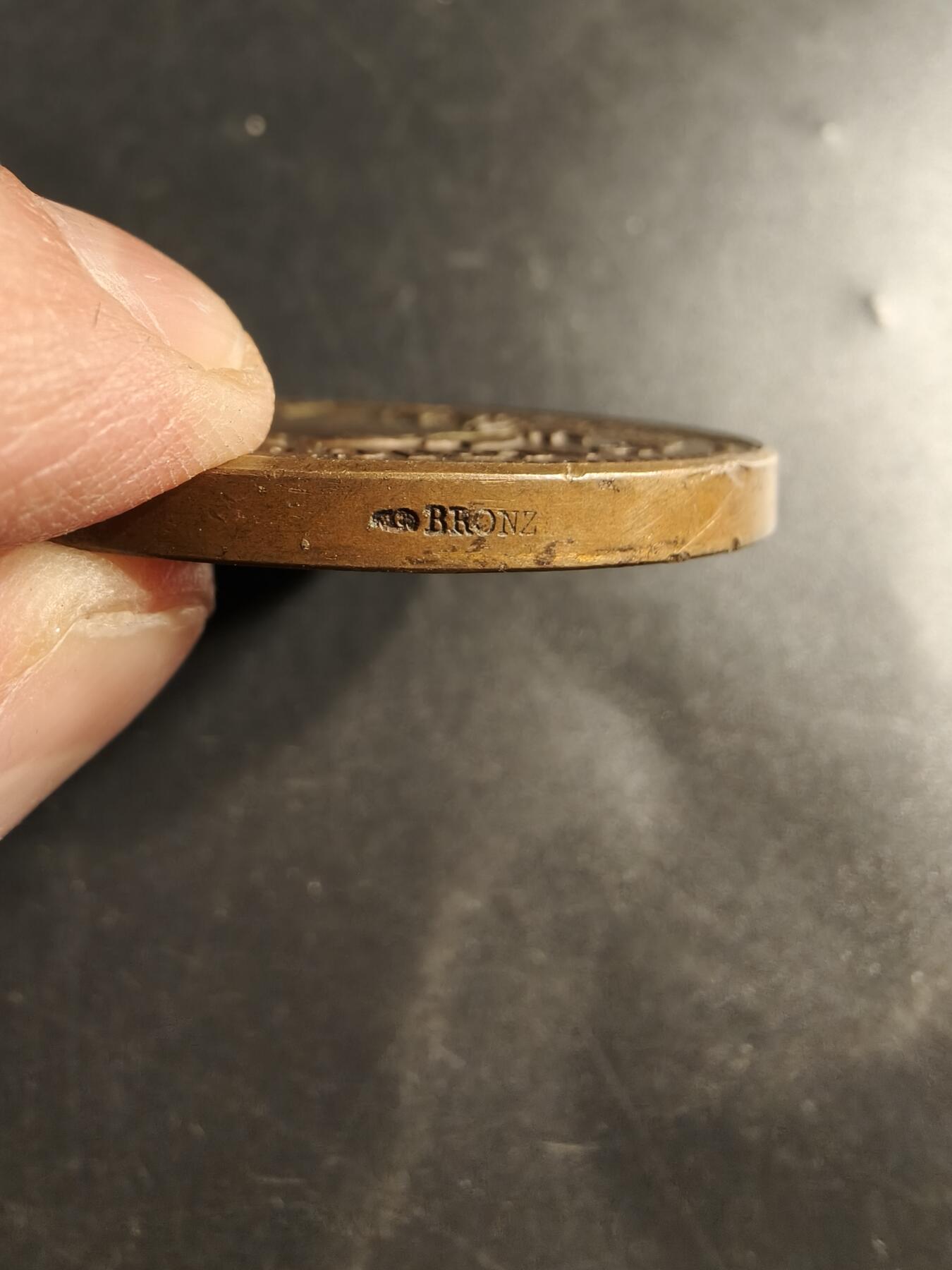 老王徽章第159期 法国农业协会大铜章    直径52mm.   重量82.3g