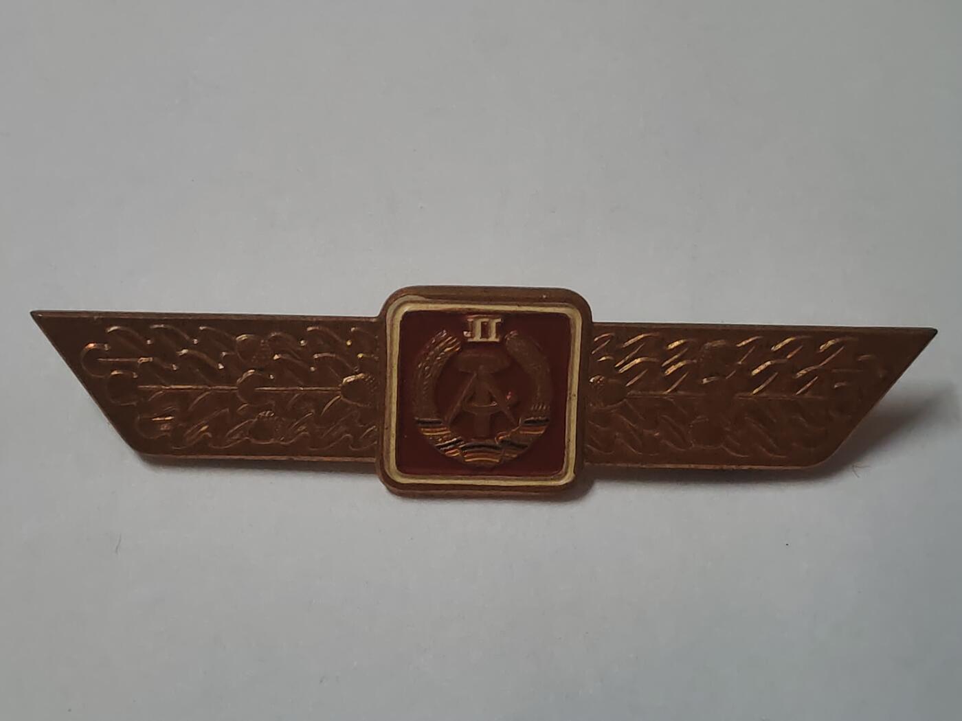 韵星假日拍卖第二十九期 -- Rimey Holidays Auction 29 民主德国二级通用技能证章