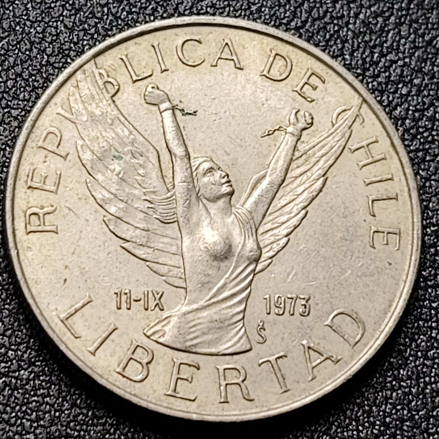 泉币菌-第118场-精品福利场 老版大币 智利1979年10比索 释放的女伮