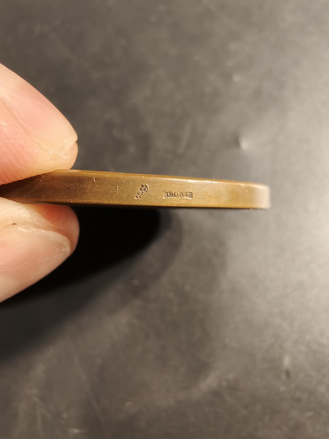 老王徽章第159期 法国1914年瓦唐市农业展大铜章     直径50mm.   重量57.5g