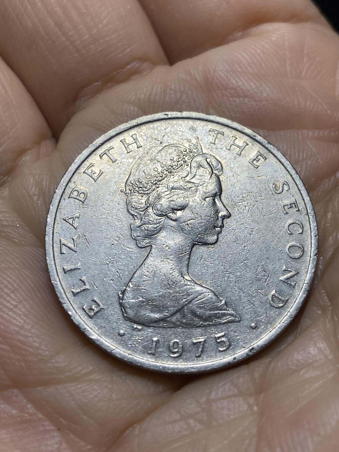2025年第一百一十八场(总第一百四十四场）外国好品散币(免佣金) 英属马恩岛🇮🇲1975年10新便士(伊丽莎白二世中年花冠，十进制第一版)