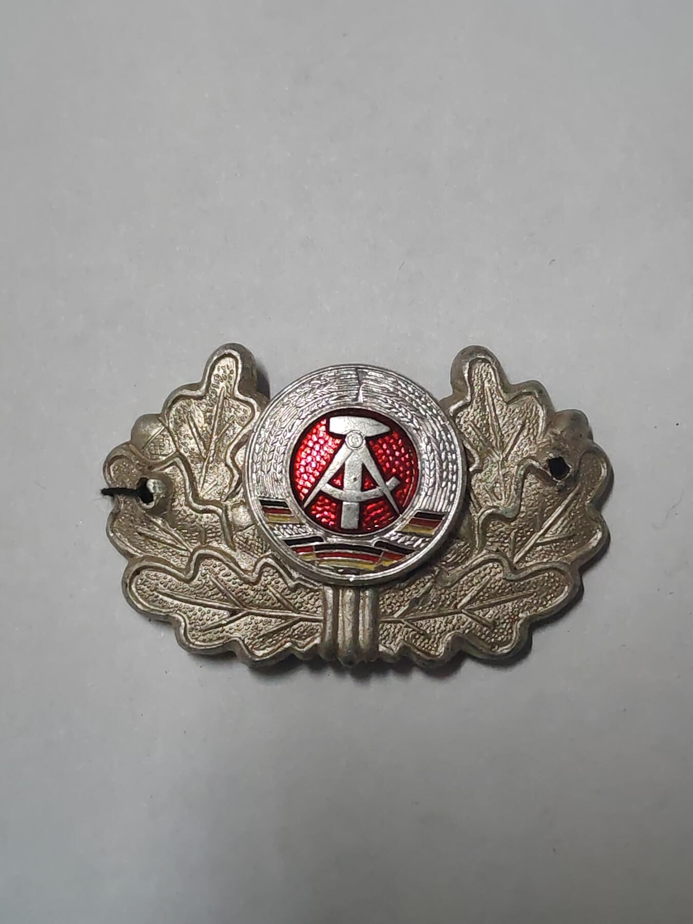 韵星假日拍卖第二十九期 -- Rimey Holidays Auction 29 民主德国军官帽徽