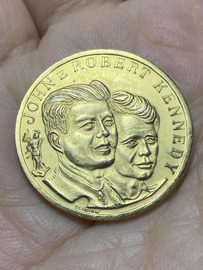 2025年第一百一十八场(总第一百四十四场）外国好品散币(免佣金) - 美国🇺🇸肯尼迪兄弟纪念章