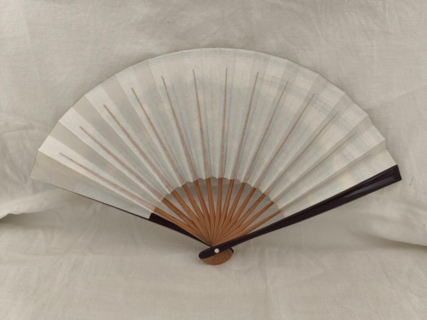 海外回流精品拍卖11.2 原盒全新日本回流小扇子一把
