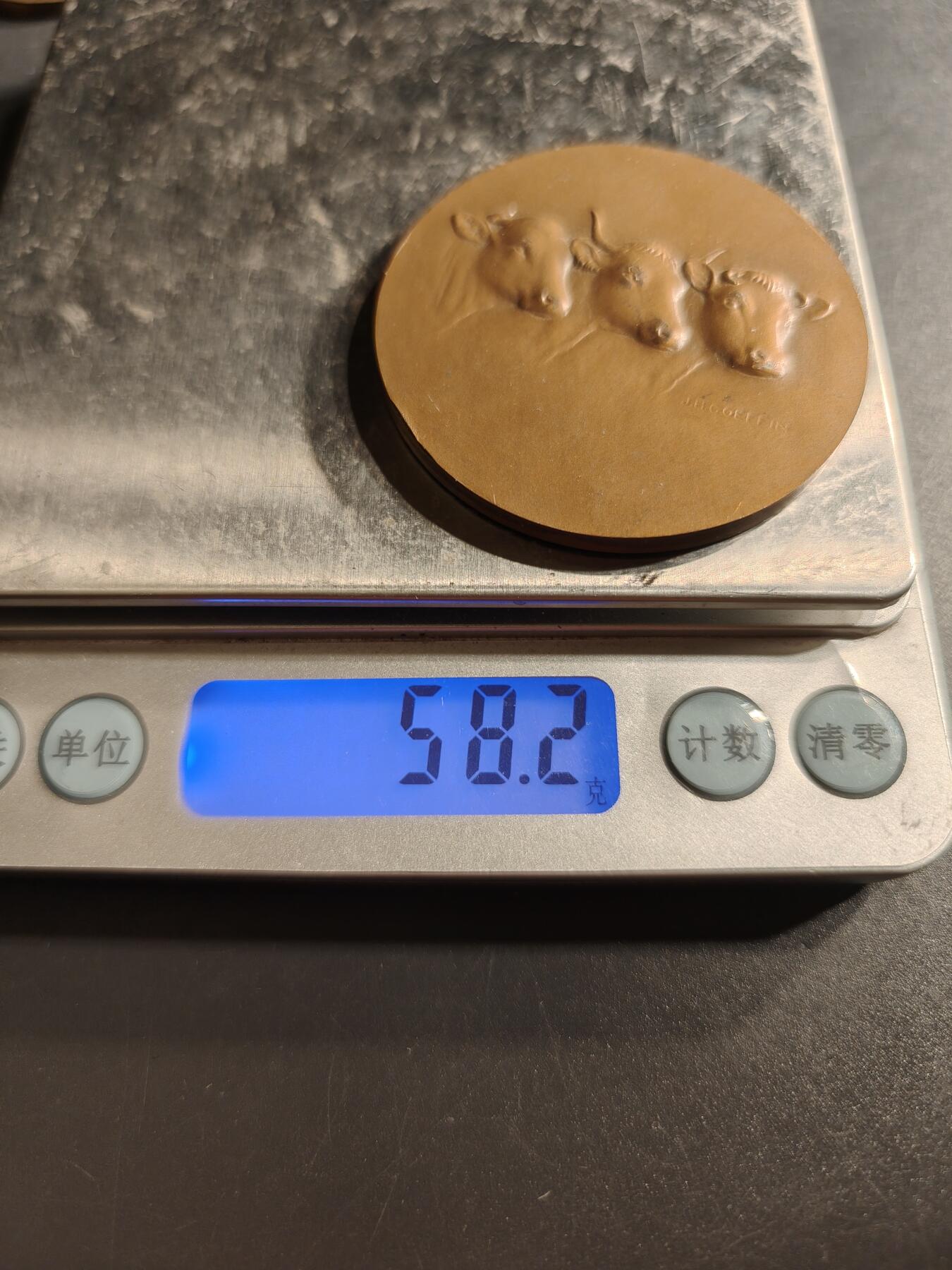 老王徽章第159期 法国畜牧业协会大铜章     直径50mm.   重量58.2g