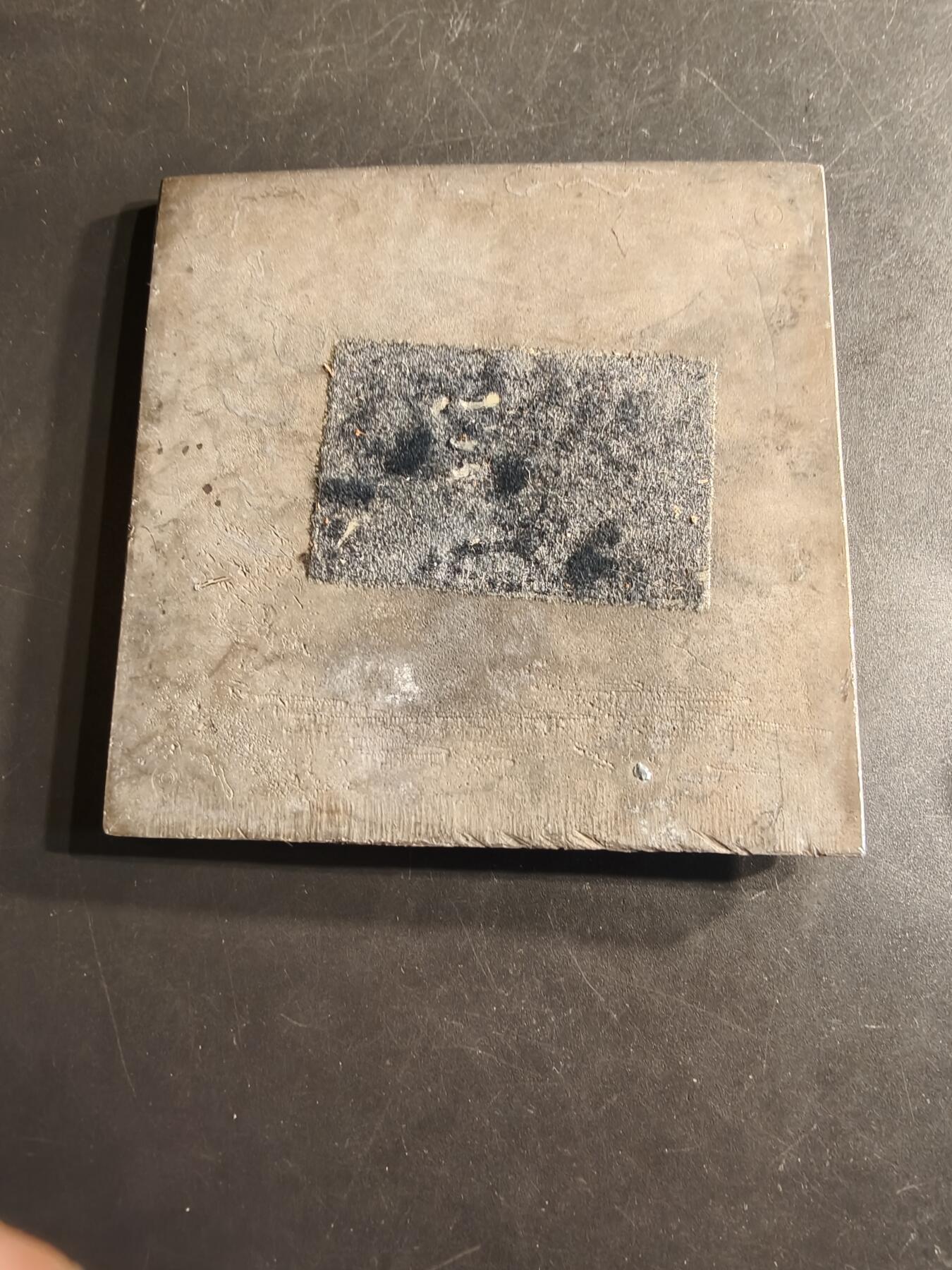 老王徽章第159期  法国塞瓦斯市方形镀银纪念章      尺寸90×90mm.    重量327.7g