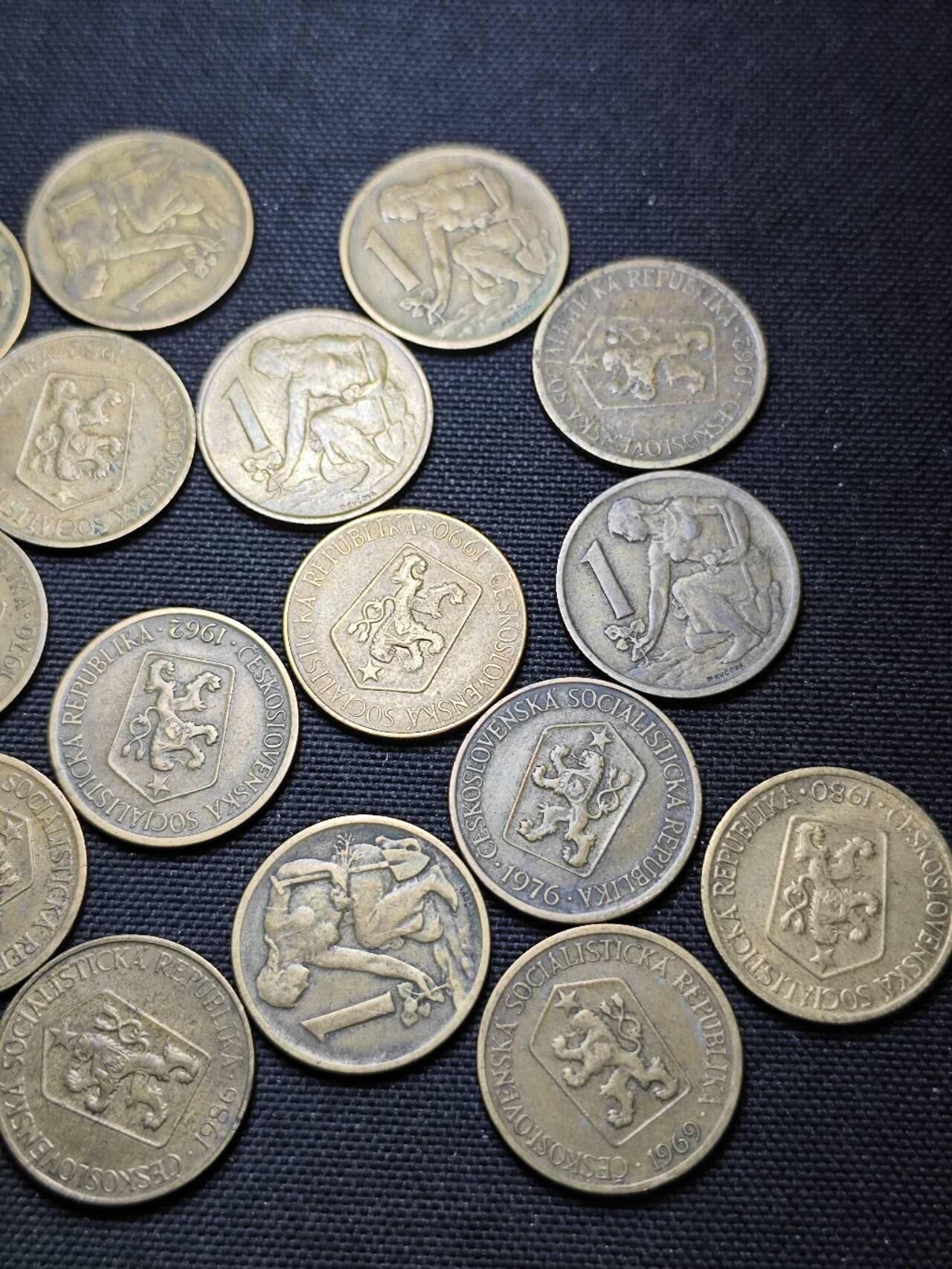 KK钱币收藏小铺  第359场  2月预留时间 周末发货  捷克斯洛伐克一组1克朗铜币26枚