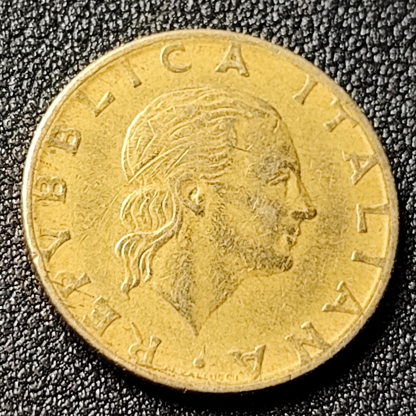 泉币菌-第118场-精品福利场 意大利1978年200里拉 丰收女神 齿轮 铝青铜币 外国硬币 24mm